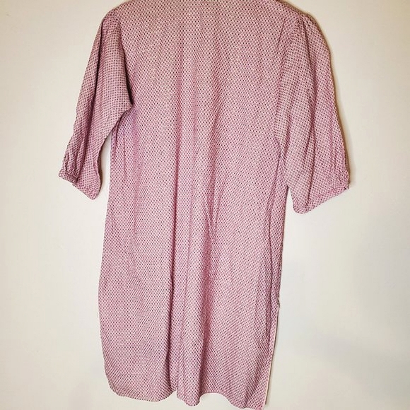 White Pink and Gold Print Kurta with Gold Buttons - Picture 7 of 7